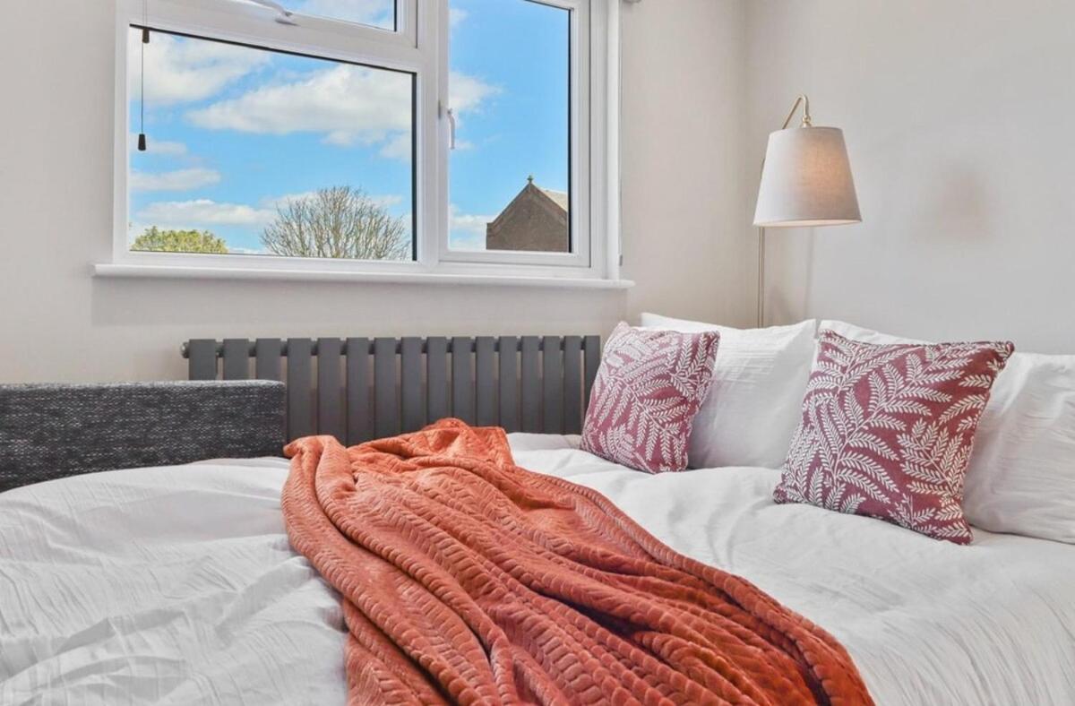 Harrow - Stadium Apartment *