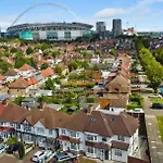 Harrow - Stadium Apartment